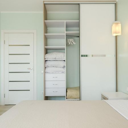 21-212 Petrovdom In Mint Apartments At Rc Kvartet Near Central Railway Station 키예프 외부 사진
